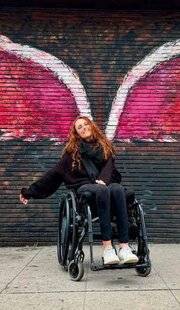 Closer 1084 LOLA “Devenue tétraplégique après un accident, j'ai découvert que j'étais enceinte”