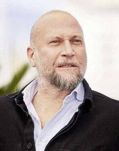 Closer 1085 Il se dit harcelé par le fisc