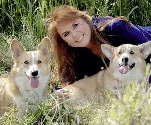 Closer 1085 Elle voudrait cloner les corgis de la reine