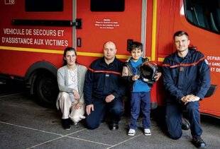 Closer 1085 Un enfant de 6 ans sauve sa mère en appelant les secours