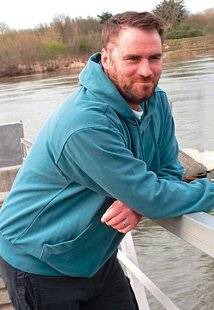 Closer 1086 THOMAS “Grand brûlé, j'ai été soigné grâce à un traitement à base de vers marins”