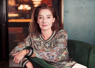 Closer 1087 YZABEL “Je suis tombée amoureuse d'un deepfake”