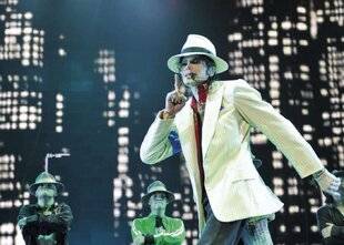 Closer 1088 Michael Jackson : le roi de la pop est mort, vive le roi ! Vraiment ?