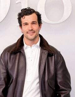 Closer 1089 L’inconnu qui incarne une icône