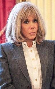 Closer 1090 Elle est “triste comme jamais”