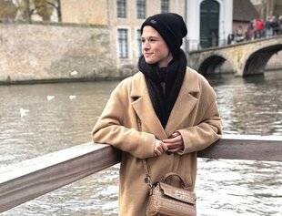 Closer 1094 JULIA “Certaine de ne pas vouloir d'enfant, je me suis fait ligaturer les trompes à 22 ans”