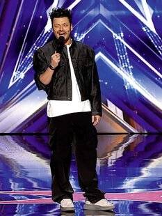 Closer 1096 KEV ADAMS A CONQUIS L'AMÉRIQUE… AVEC DE VIEILLES RECETTES