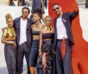 Closer 1099 Une famille en or