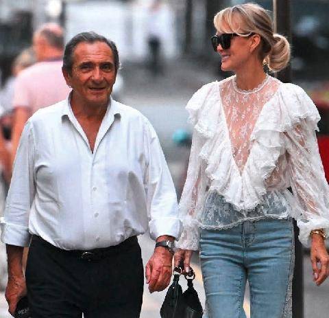 Closer 1103 Laeticia Hallyday AVEC SERGE, c’est déjà fini !