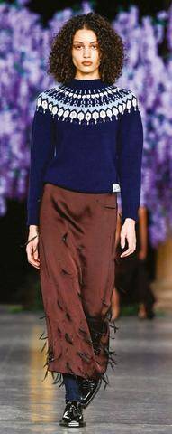 Closer 1110 TRICOTcouture
