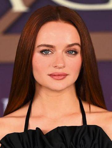 Closer 1111 LE BEAUTY LOOK de Joey King