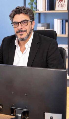 Closer 1113 CÉDRIC “Grâce à de faux profils d’enfants, nous avons signalé des centaines de pédocriminels aux autorités”