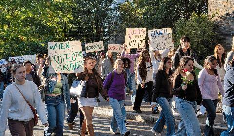 Closer 1114 AFFAIRE DES “7 DE CORNELL” Un viol collectif dans une prestigieuse université secoue l’Amérique