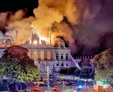 Closer 1115 Les violences du 17 octobre éclipsent les revendications des manifestants