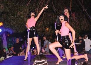 Closer 738 Un look au poil