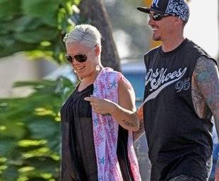 Closer 762 Il y a neuf ans, elle attendait son premier enfant avec Carey Hart