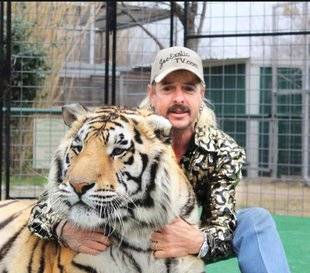 Closer 765 Le tueur de tigres qui voulait la peau d'une militante de la cause animale