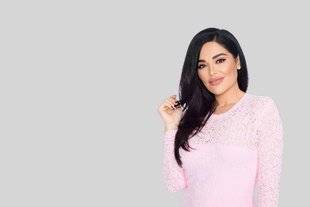 Closer 765 Gros plan sur Mona Kattan