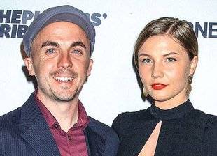 Closer 769 FRANKIE MUNIZ ET PAIGE PRICE