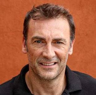 Closer 770 LES TROIS PRÉSENTATEURS qui n'ont jamais fait mieux que Michaël Youn
