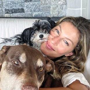 Closer 779 La hot et ses dogs