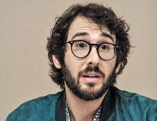 Closer 783 Harcelé par une fan, il porte plainte