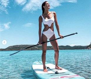 Closer 785 Iris Mittenaere Beauté de l'île