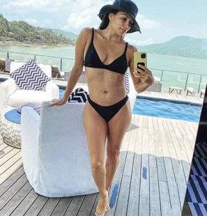 Closer 789 Itsi bitsi, petit bikini