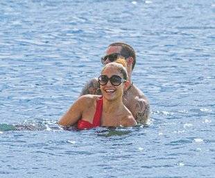 Closer 789 Il y a huit ans, J.Lo batifolait dans l'eau avec Casper Smart