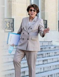 Closer 793 Elle assume sa participation aux Reines du shopping