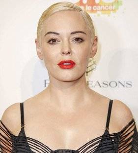 Closer 793 ELLE ACCUSE LE RÉALISATEUR ALEXANDER PAYNE D'ABUS SEXUELS