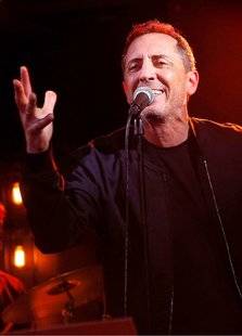 Closer 794 Gad Elmaleh se lance dans la chanson avec des reprises de Nougaro