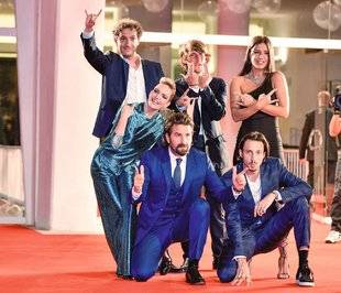 Closer 796 Mostra et compagnie