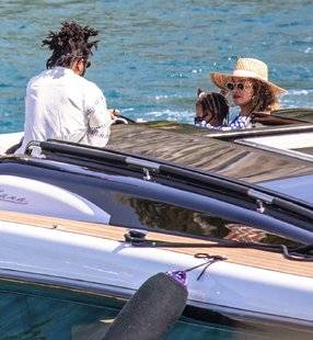 Closer 796 LEURS VACANCES À 2 MILLIONS DE DOLLARS LA SEMAINE
