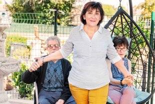 Closer 798 “Mon métier, c'est de donner du bonheur aux personnes âgées”