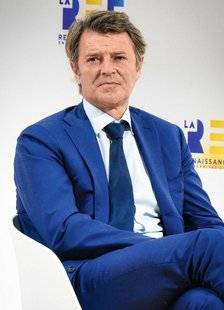 Closer 799 L'UN DE SES FILS VISÉ PAR UNE PLAINTE POUR VIOL