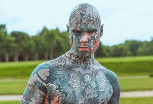 Closer 799 “Je suis l'instit le plus tatoué de France, mes élèves me trouvent cool”