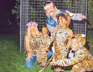 Closer 804 Kim Kardashian Tiger Kim