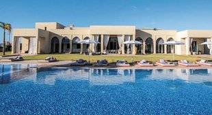 Closer 807 IL LOUE SA VILLA DE MARRAKECH POUR 1 000 € LA NUIT