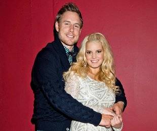 Closer 807 Il y a dix ans, la chanteuse et Eric Johnson annonçaient leurs fiançailles