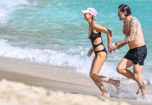 Closer 808 ELLE EMMÈNE DÉJÀ JALIL À ST-BARTH !