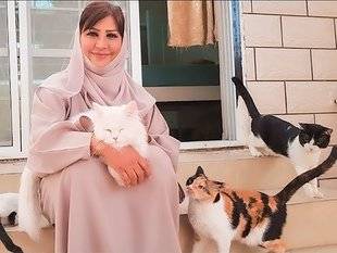 Closer 810 “Avant, je n'aimais pas les animaux mais, aujourd'hui, je vis avec 500 chats dans ma maison”