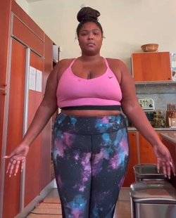 Closer 810 Lizzo bafoue ses principes et s'attire les foudres des bodypositivistes