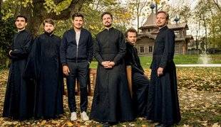 Closer 810 La chanson, c'est leur religion