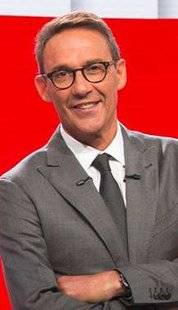Télé Star 2208 JULIEN COURBET