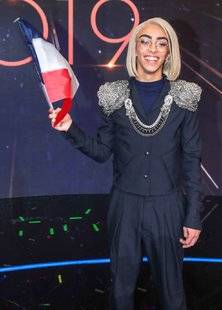 Télé Star 2210 '' Je ne vais pas à l'Eurovision dans le seul but de gagner ! ''
