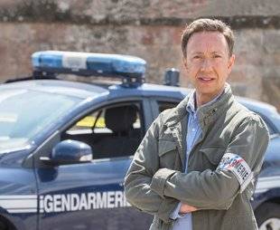 Télé Star 2215 '' Pour jouer ce personnage, j'ai beaucoup pensé à ma famille ''