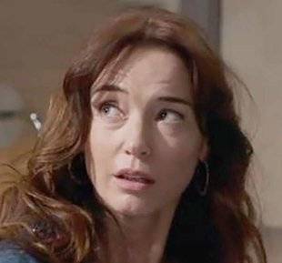 Télé Star 2220 Delphine Bommel est de retour