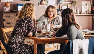 Télé Star 2223 '' Les gros restent invisibles... ''