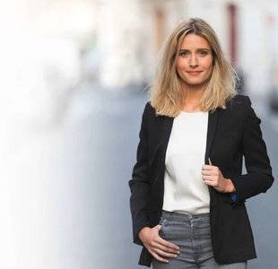 Télé Star 2224 Une inconnue en Zone interdite